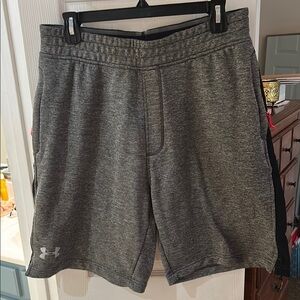Under Armour Men's Loose Fit SZ L Athletic Gray Sweat Shorts